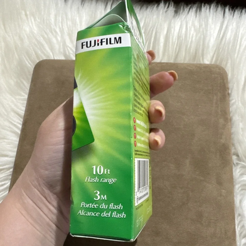 Fujifilm Fuji Quicksnap 400 Single Use Disposable 35mm Camera Flash Exp 03/2015